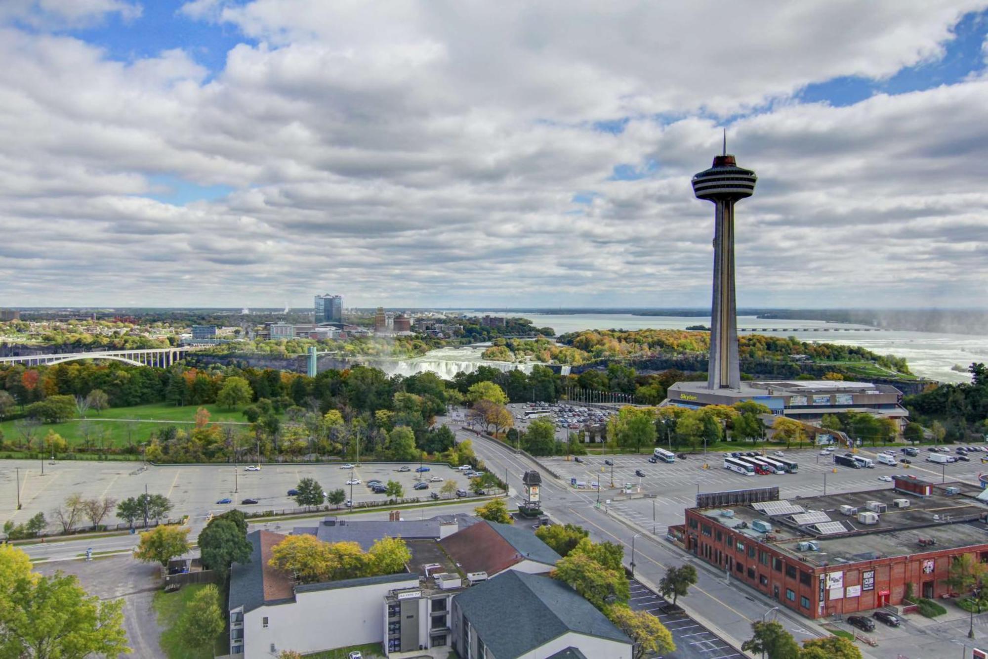 Doubletree Fallsview Resort & Spa By Hilton - Niagara Falls Esterno foto